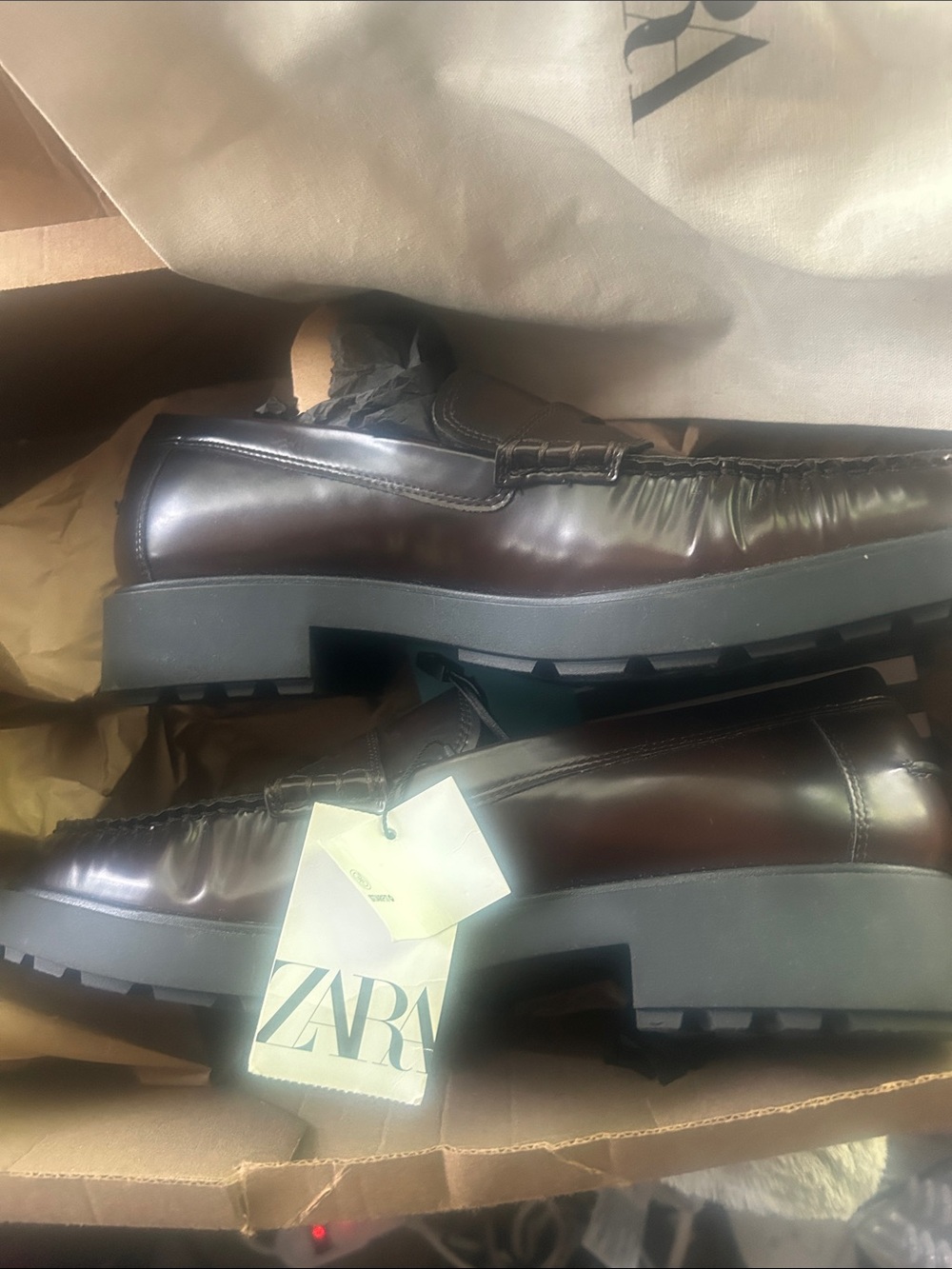 ZARA NWT DARK BROWN LUG LOAFERS, new, dust bag , card, 11usa/42 euro / women